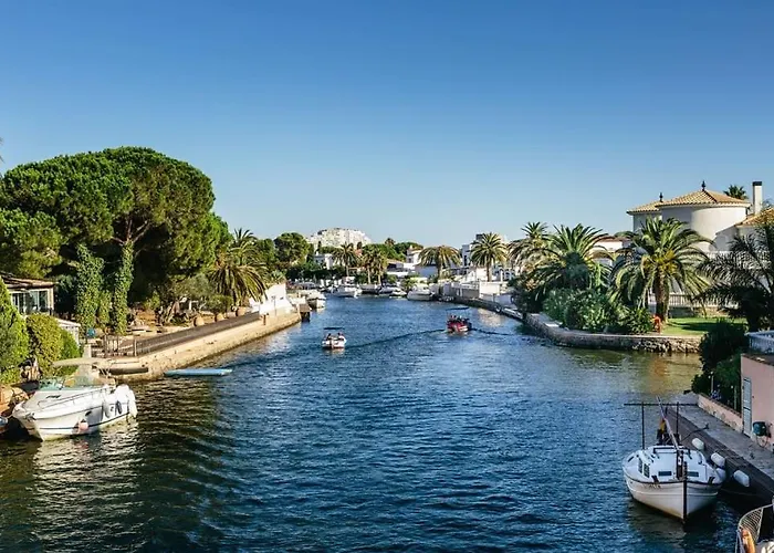 Lindo Apartamento Con Vistas Al Puerto Mistral